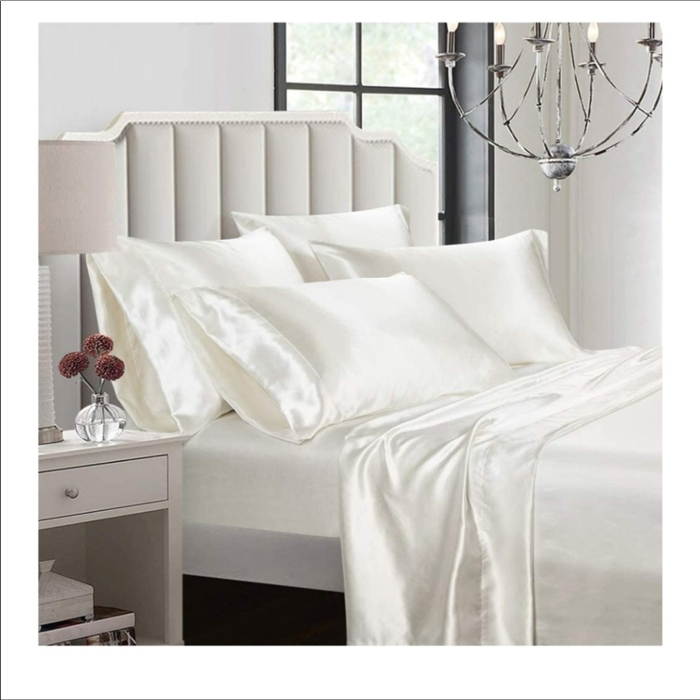 Hypoallergenic Silk Satin 6 Pcs Bed Sheet King